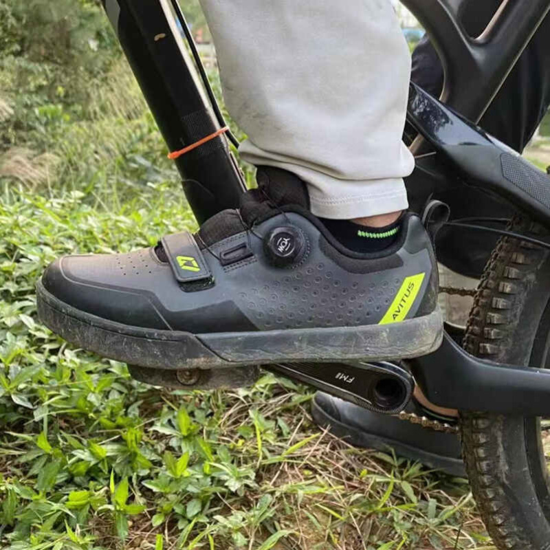 Commuting On Road Bike - AVITUS zapatos para bicicleta de montaña